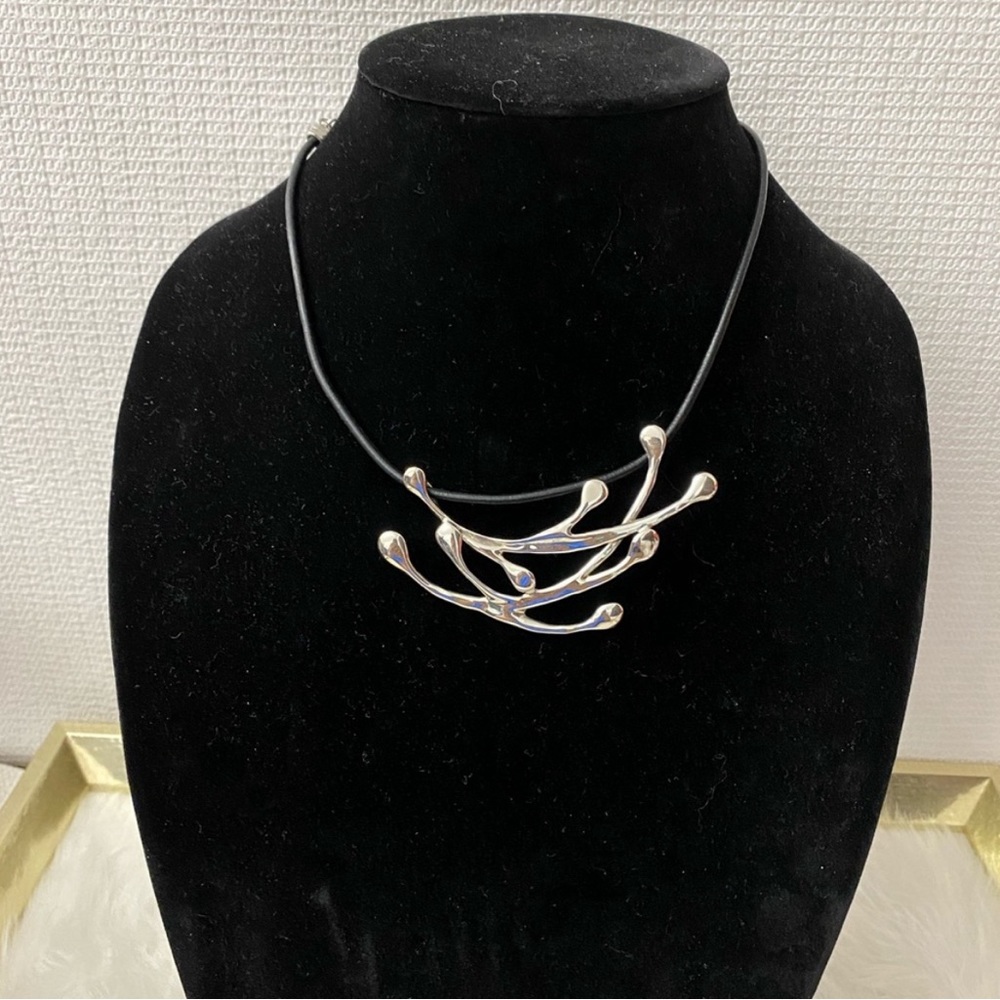Hagit Gorali modernist splash sterling silver necklace choker jewelry
